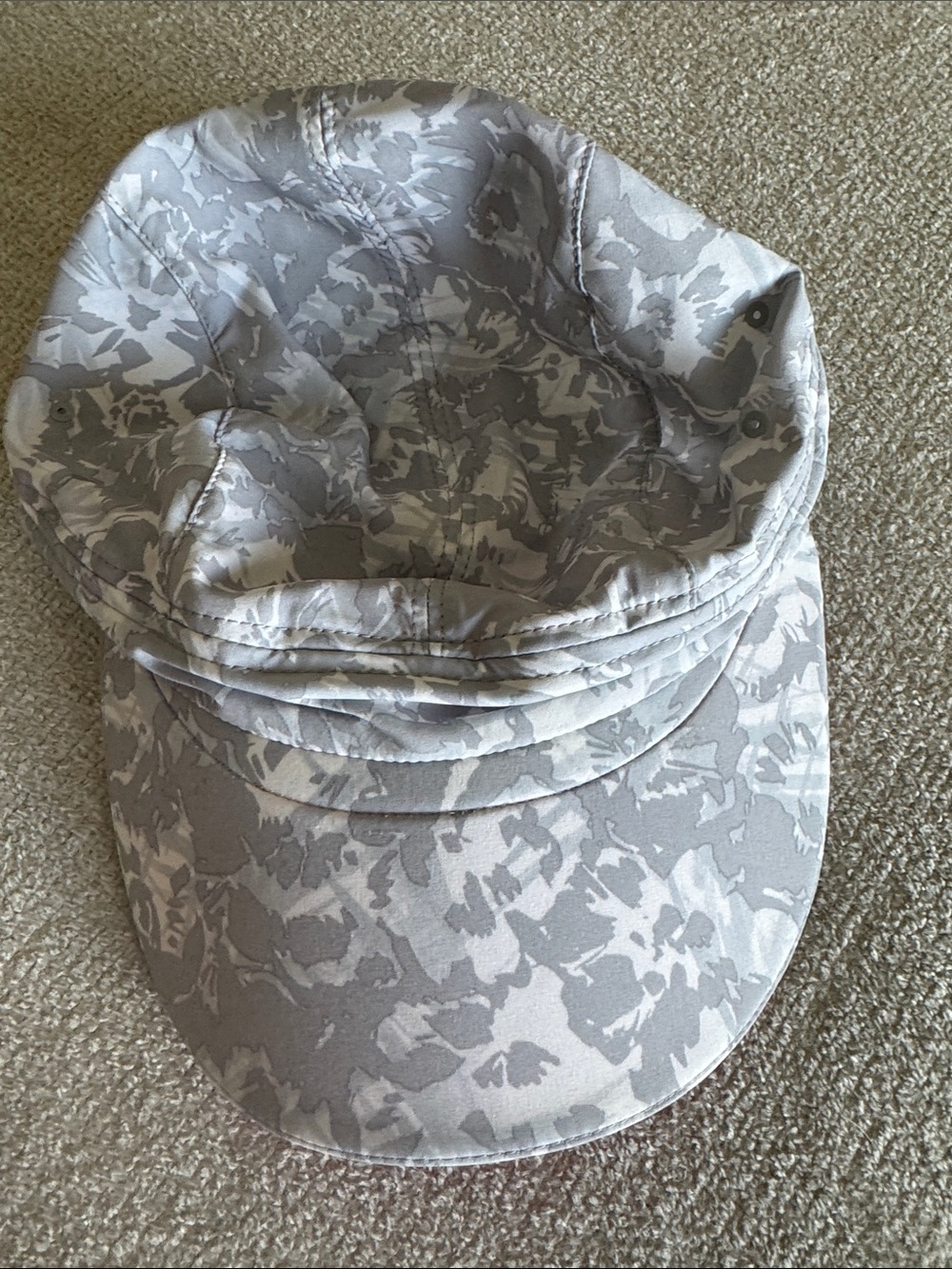 Fast & Free hat